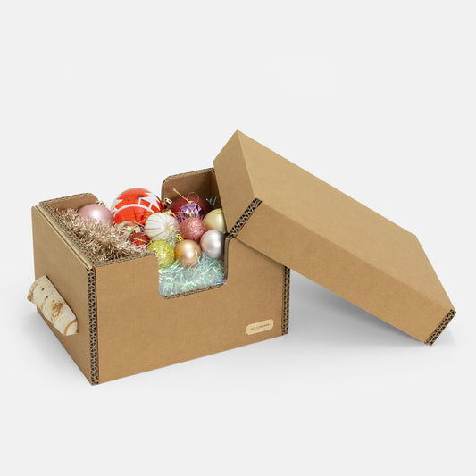 「mCBシラカンバBOX 12.3インチ」は、愛嬌のあるバランスが特徴の収納ボックス。クリスマスツリーのオーナメントや、無くなりがちなアンクルソックスなど、シーズンを終えた小物の収納に。