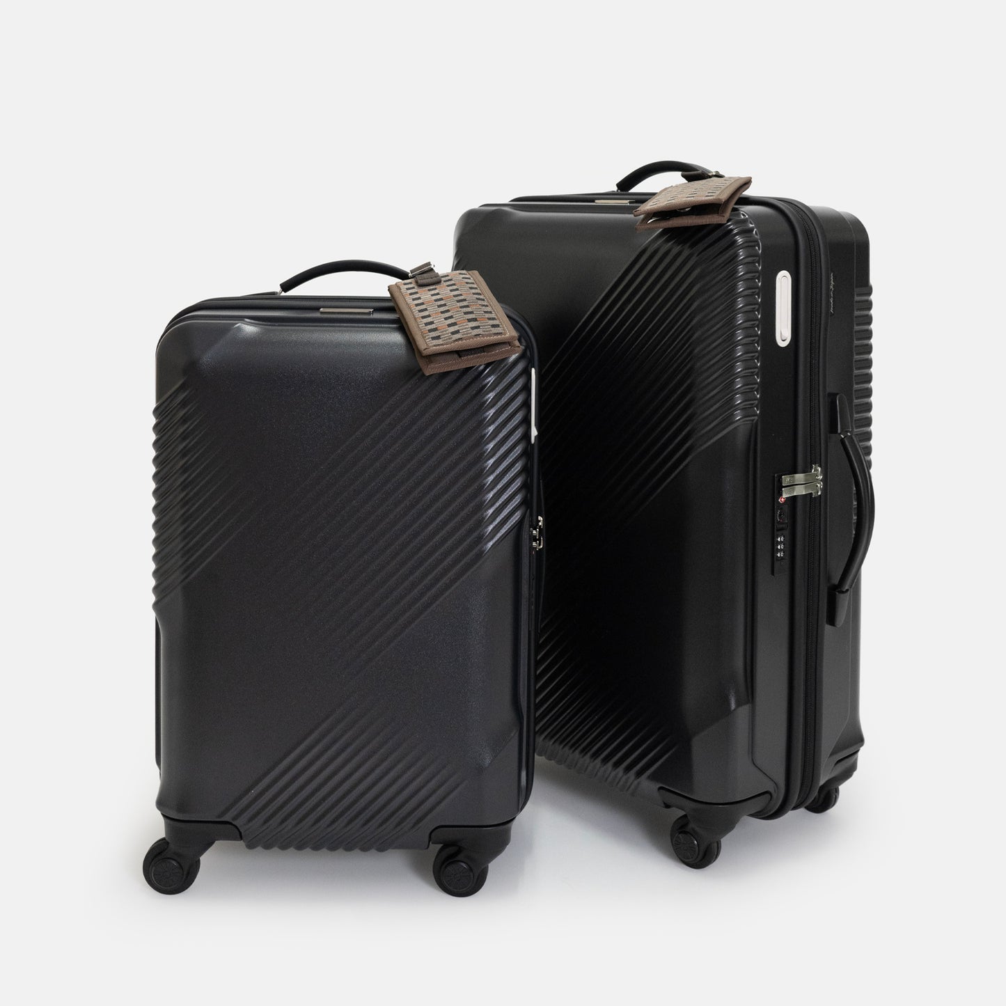 N700系typeA東海道新幹線グリーン車に使用されているブラウンの座席生地を使用した、チケットホルダー付きハードスーツケース(キャリーケース)「N700系typeA東海道新幹線モケットハードスーツケース」