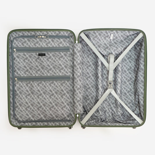 Brush北海道カラーパレットスーツケース(キャリーケース)の内装には、本体シェルのカラーに合わせ、色彩採集したモチーフのパターンデザインを施した、北海道の情景が薫るデザインです。04蝦夷松カーキには、北海道固有のエゾマツの、生き生きとした松の葉を表現しました。荷物を収納する仕切りとファスナーポケット。本体トップ側は、床に置きスーツケースを閉じる時にトップ側の荷物が崩れ落ちない仕様で、ファスナーポケットが2つ付いています。ボトム側は荷物を固定できるベルト付きです。