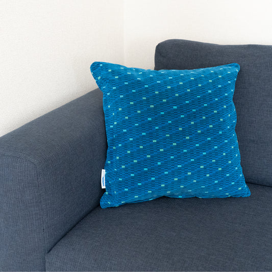 ご自宅のソファなどくつろげる場所でお使いいただけるアイテム「N700系typeA東海道新幹線モケットクッションカバー」