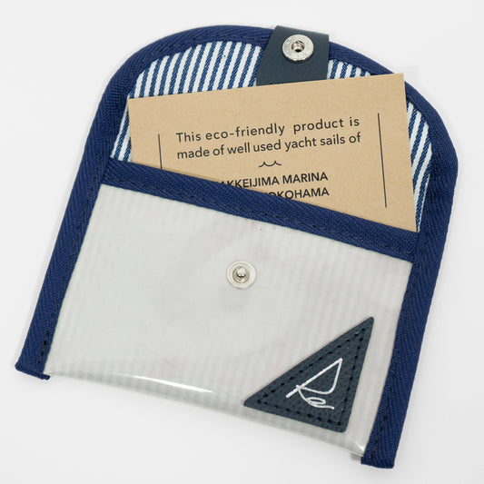 「Marina 横浜・八景島ヨットセイルカードケース」は、通常の名刺(55×91mm)が20枚ほど収納可能です。