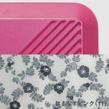 Brush北海道カラーパレットスーツケース（キャリーケース）は、美しい色彩が溢れる北海道の情景をスーツケースに閉じ込めています。11はまなすピンクの内装には、はまなすの花畑が広がります。