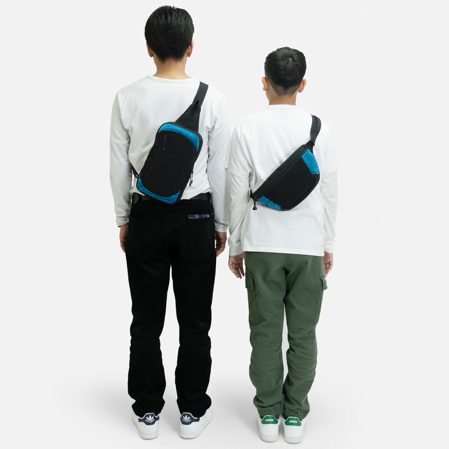 N700A東海道新幹線モケットウエストバッグは、大人はもちろん子供も使えるショルダーバッグです。身長に合わせてショルダーの長さを調整して、親子でシェアすることもできます。