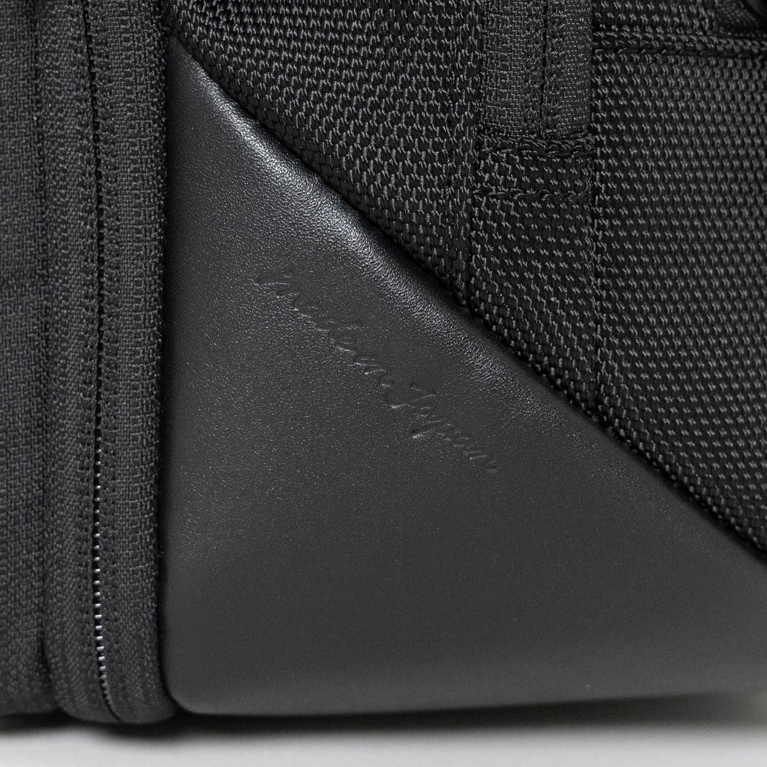 Floe ワーク＆デイリーバックパックはメイドインジャパン・日本製の証が付いています。