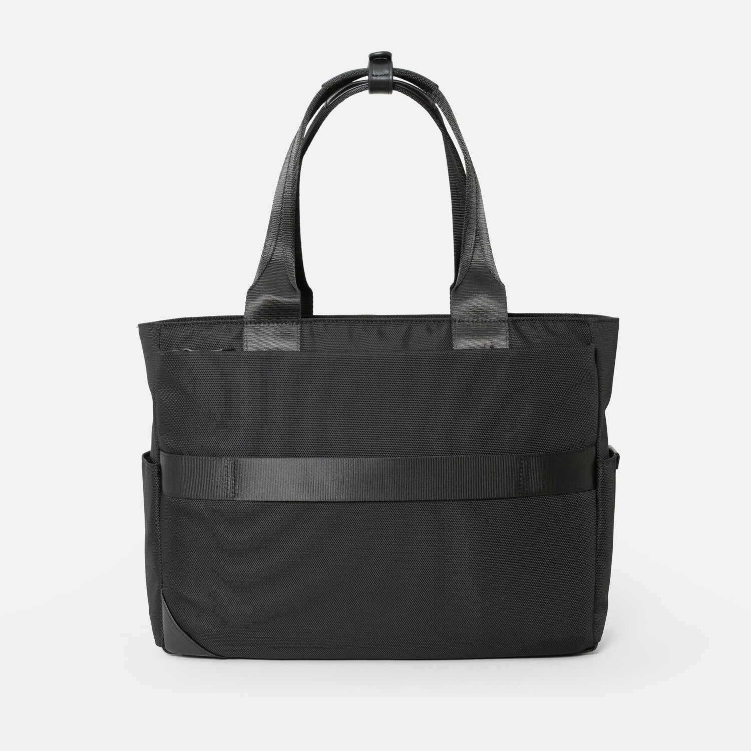 シンプルなフェイスデザインで、ワーク・デイリーなどシーンを選ばない「Floe (フロウ)ワーク＆デイリートートバッグ」。