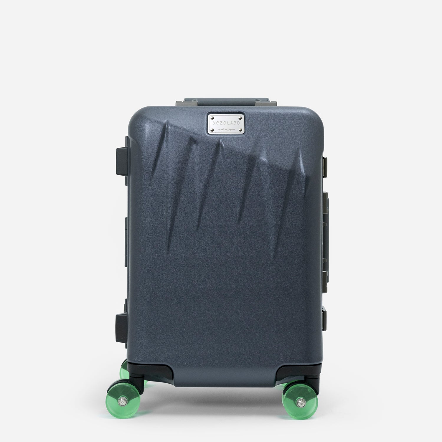 icicle_580417703_suitcase_fram